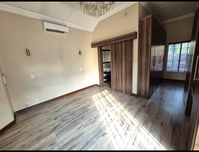 4 BEDROOM HOUSE FOR SALE IN VANDERBIJLPARK SW 5